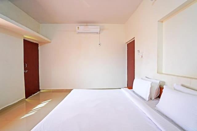 Mahavir Nath Homestay Rajpipla